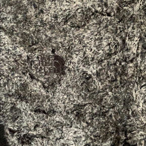 Black NORTHFACE winter jacket. KIDS SIZES - Picture 4 of 5